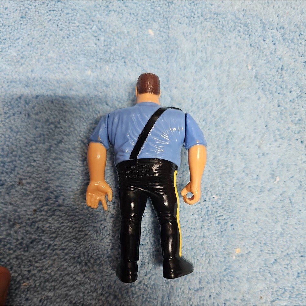 WWE WWF Hasbro The Big Boss Man Series 1 Vintage Wrestling Action Figure - Picture 2 of 7